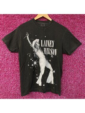 Lainey Wilson Live Vintage Style Graphic Concert T-Shirt Medium